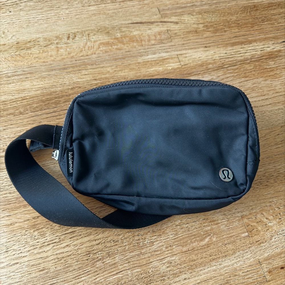 lululemon belt bag 1L - Picture 2 of 2